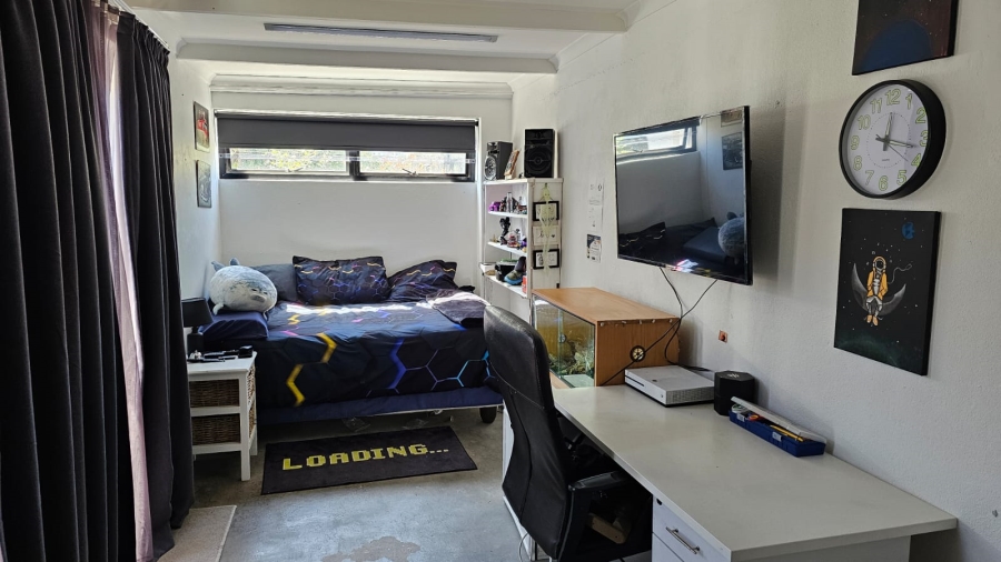 To Let 4 Bedroom Property for Rent in Fish Hoek Western Cape
